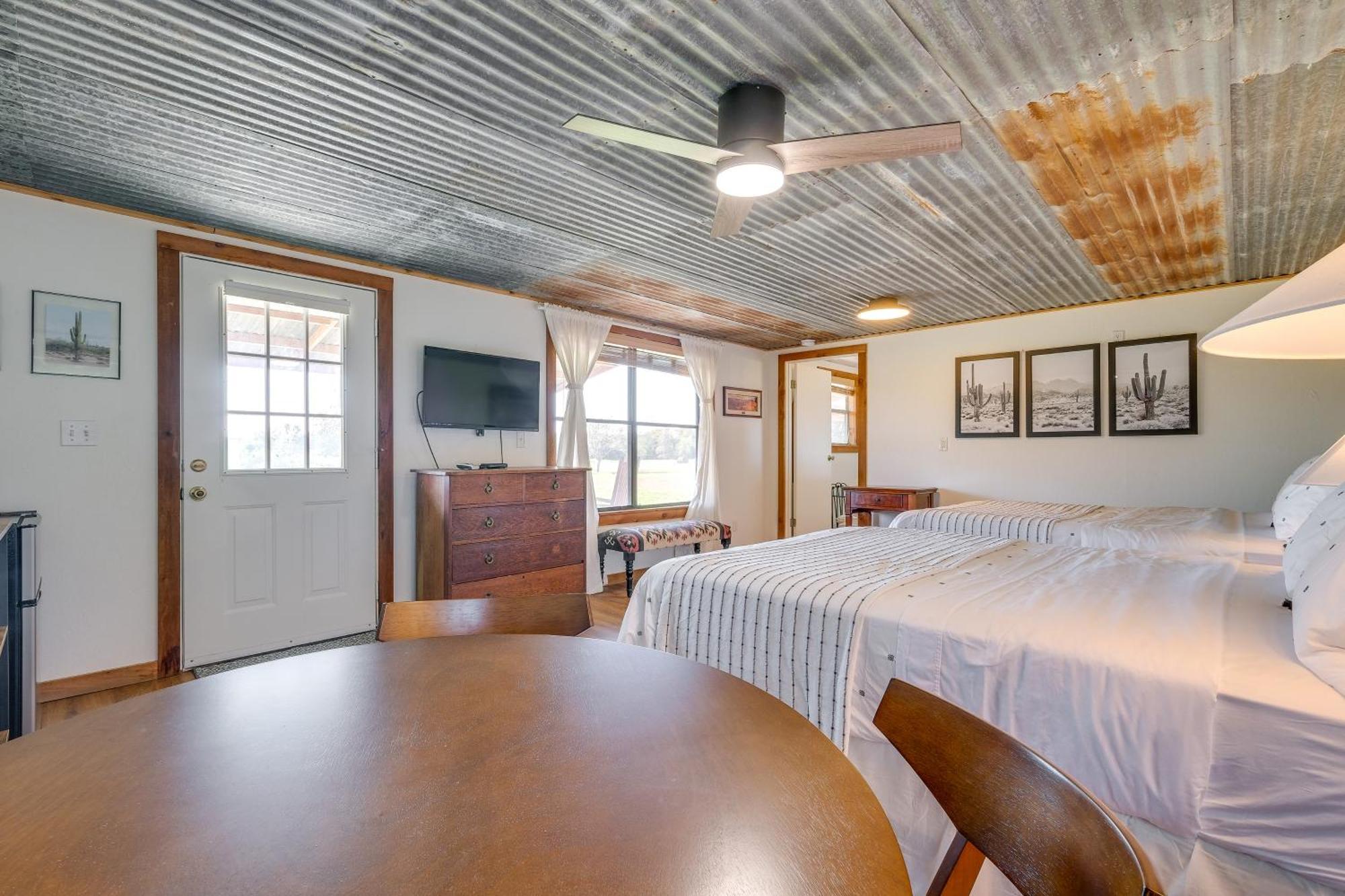 Delightful Carmine Studio On Farm Near Round Top! Buitenkant foto