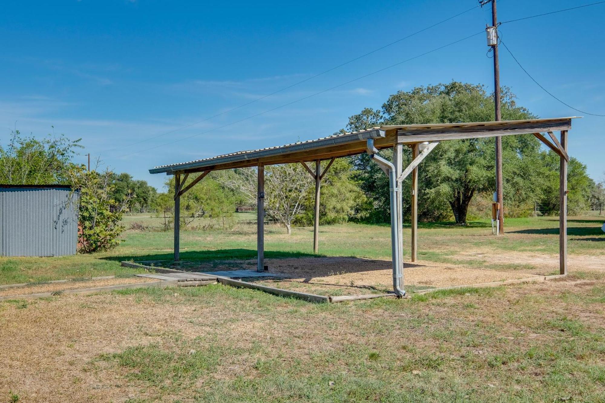 Delightful Carmine Studio On Farm Near Round Top! Buitenkant foto