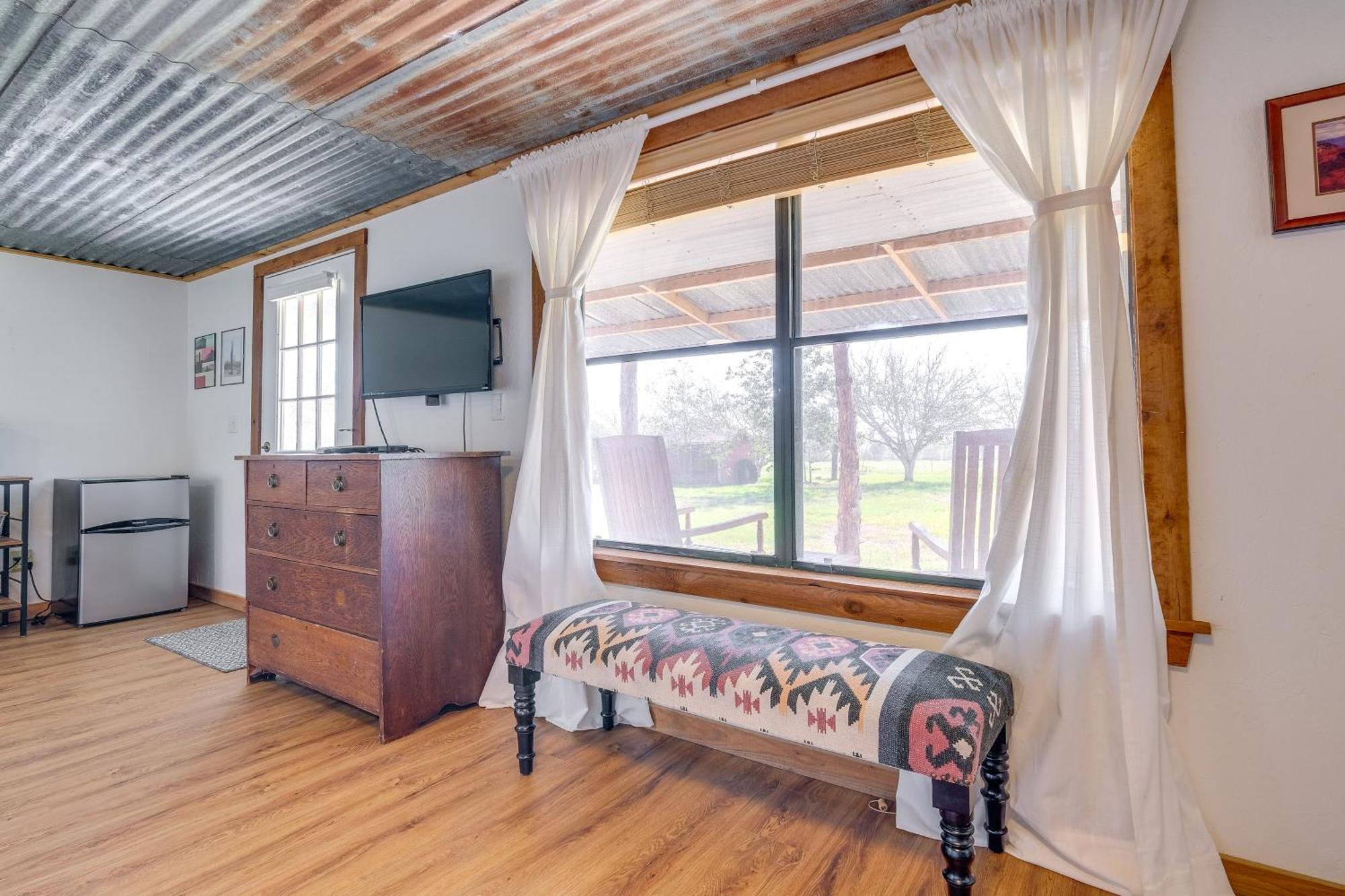 Delightful Carmine Studio On Farm Near Round Top! Buitenkant foto